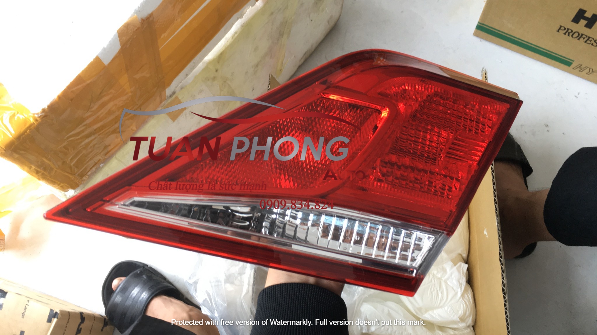 Đèn Hậu Trong(đèn Cốp) CAMRY 2009-2011 81580-06260 81590-06260